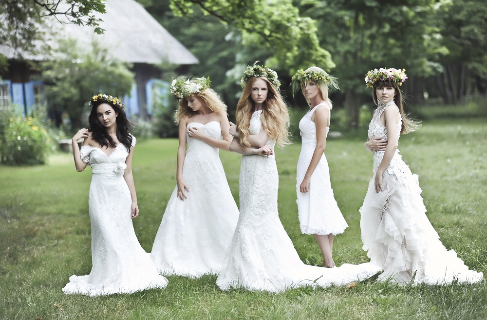 Sukienki od lewej Cymbeline, Mon Cheri Bridals, Justin Alexander, Mori Lee, Cymbeline